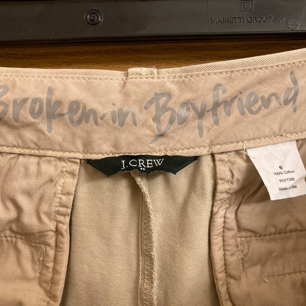 J. Crew Broken-In Boyfriend Khaki Short Size 6 - Picture 3 of 3